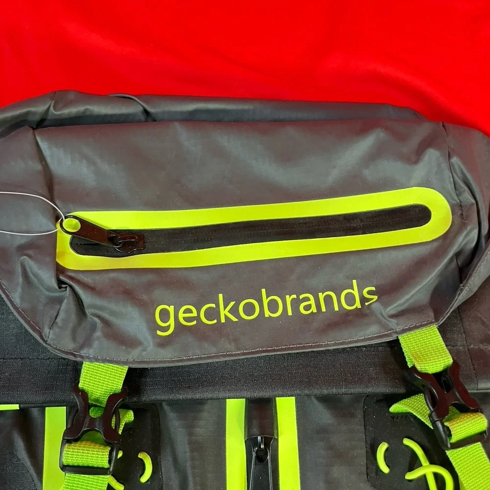 Geckobrands Waterproof 25L Large Backpack / Sports Gym Hiking Outdoor Travel
